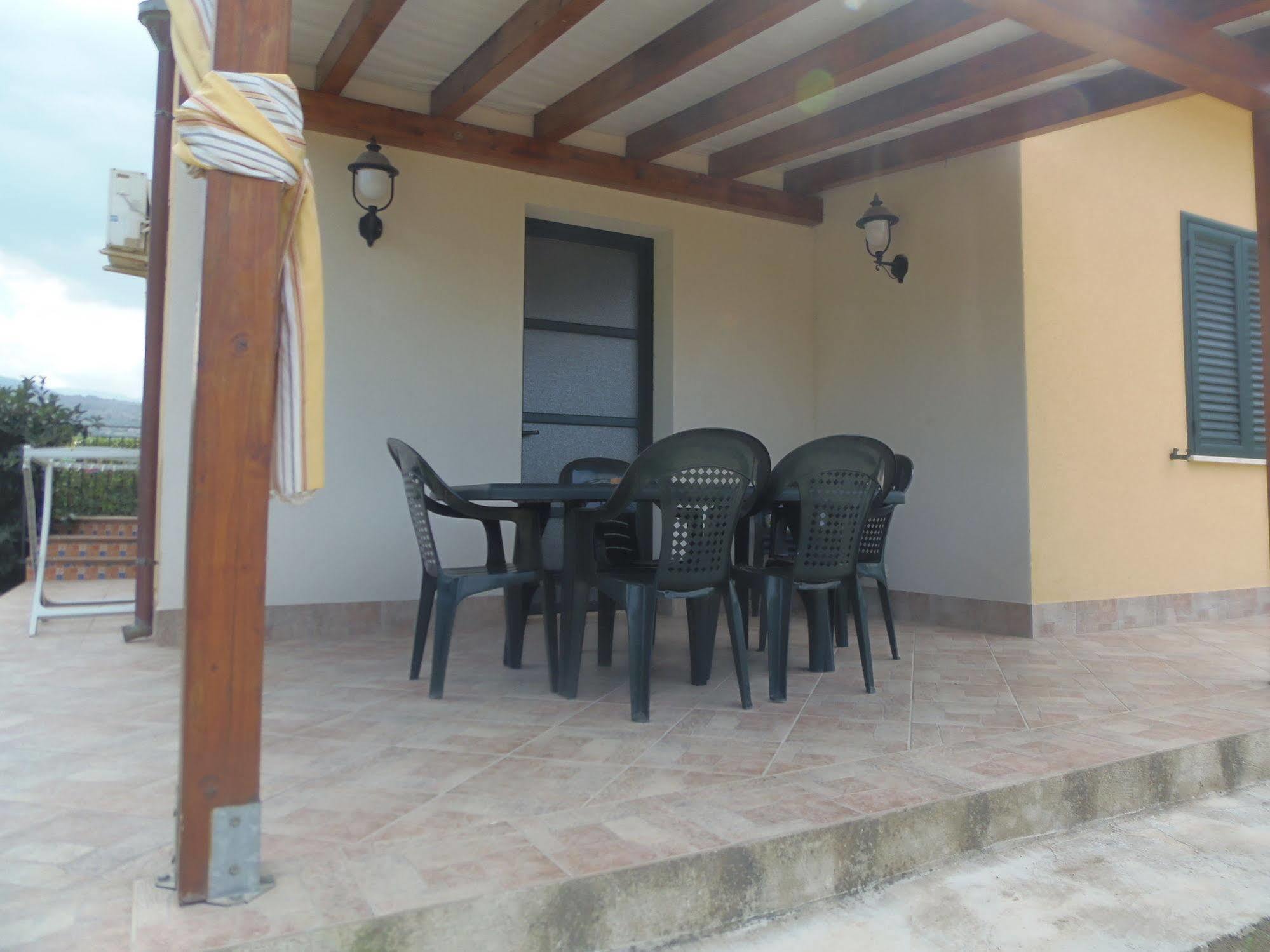 Vacanze Paradise Vicino Cefalu Piscina Aperta Casa de Férias Campofelice Di Roccella